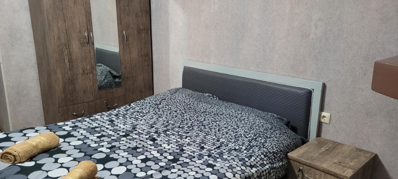 Kiev Hostel Tbilisi Eksteriør bilde
