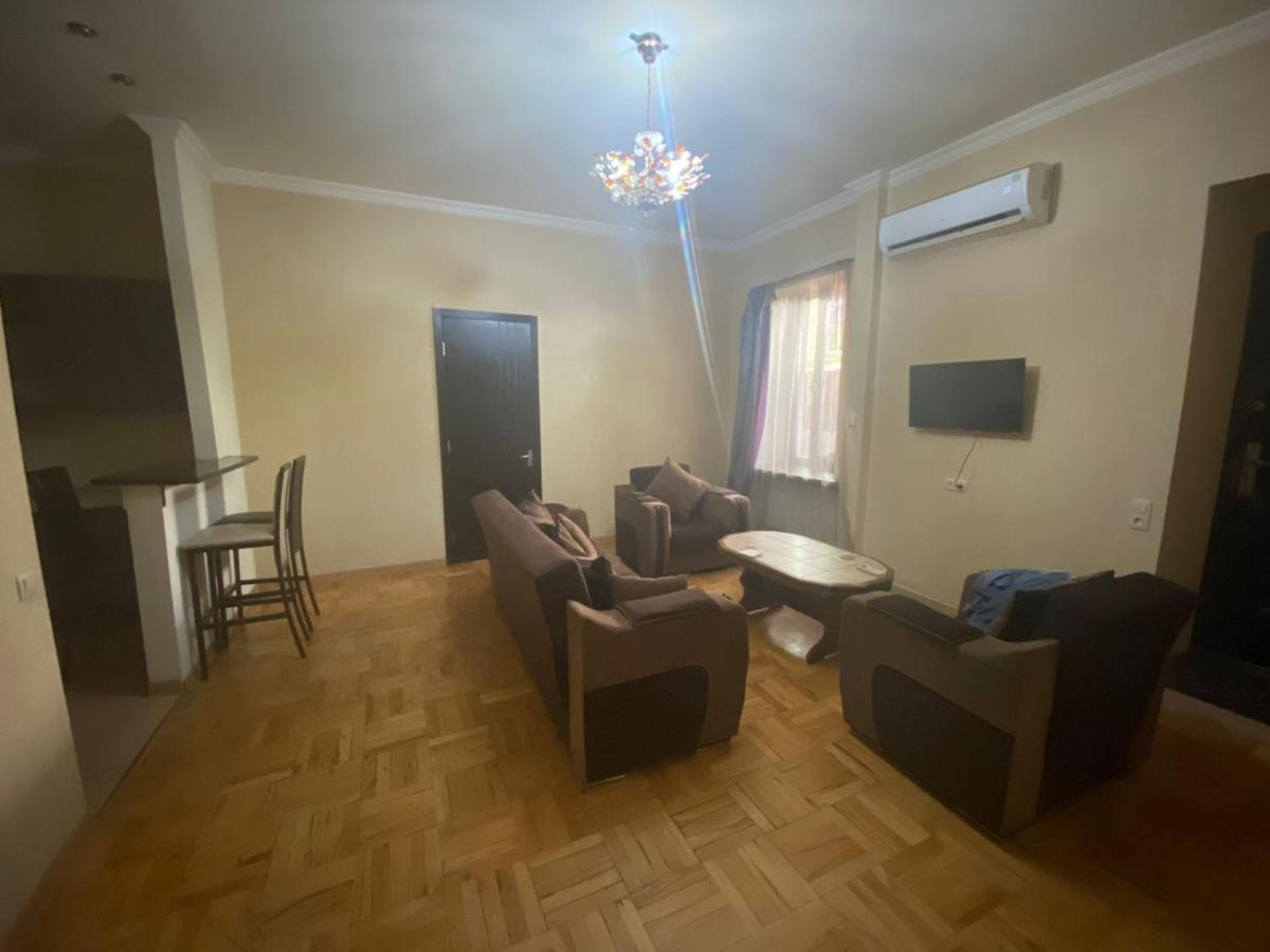 Kiev Hostel Tbilisi Eksteriør bilde
