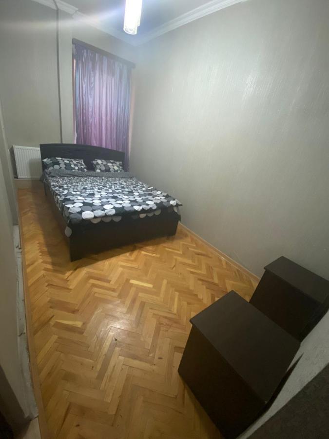 Kiev Hostel Tbilisi Eksteriør bilde