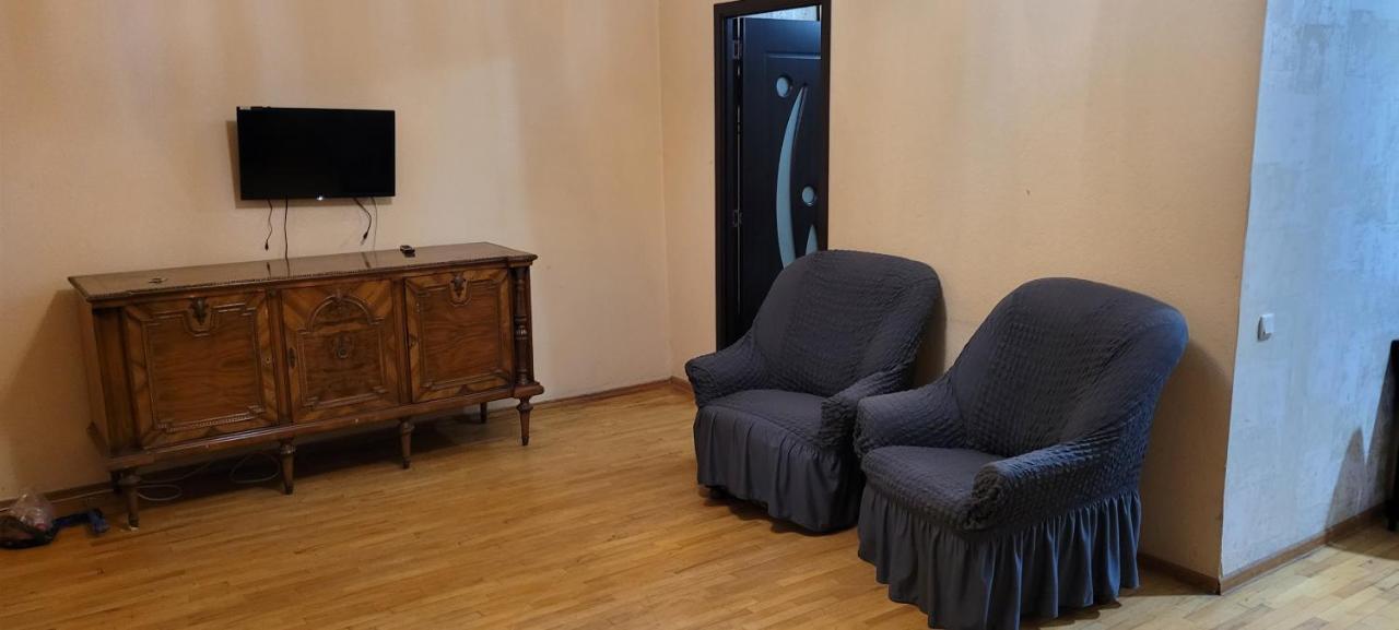 Kiev Hostel Tbilisi Eksteriør bilde