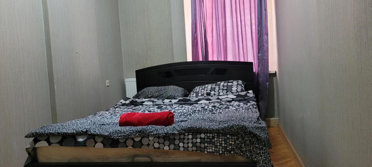 Kiev Hostel Tbilisi Eksteriør bilde