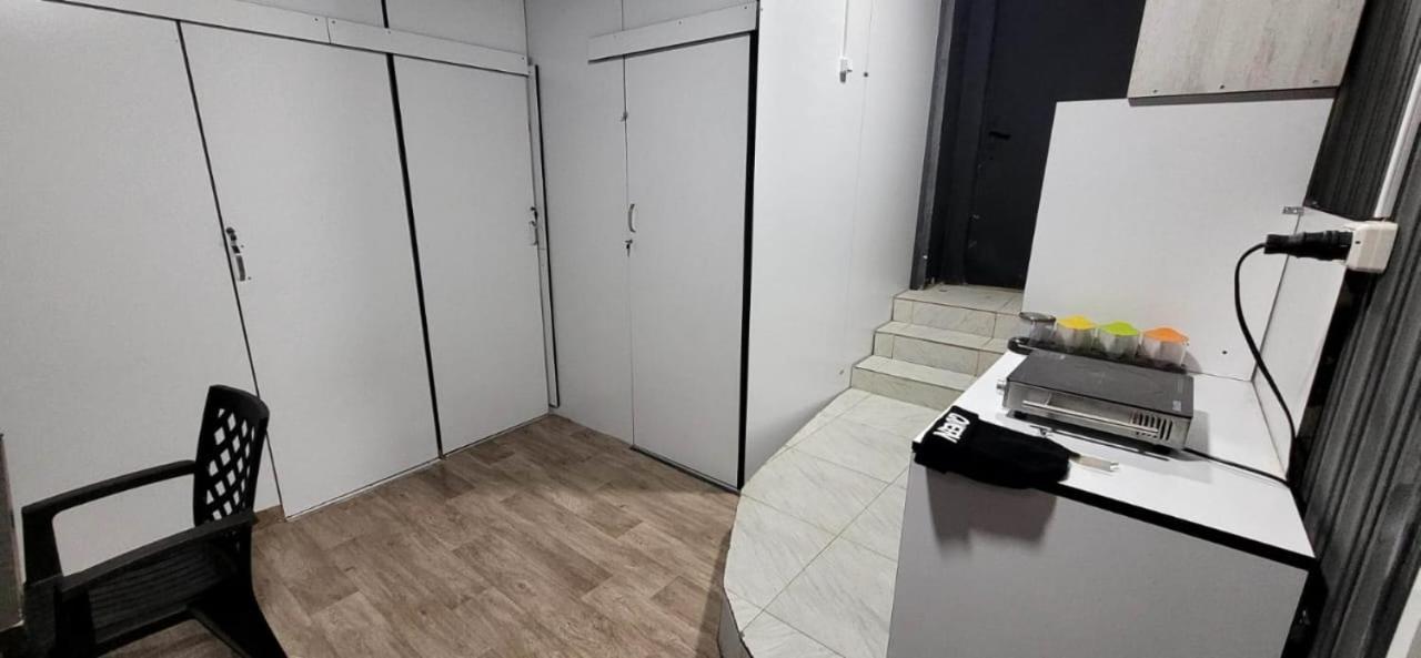 Kiev Hostel Tbilisi Eksteriør bilde