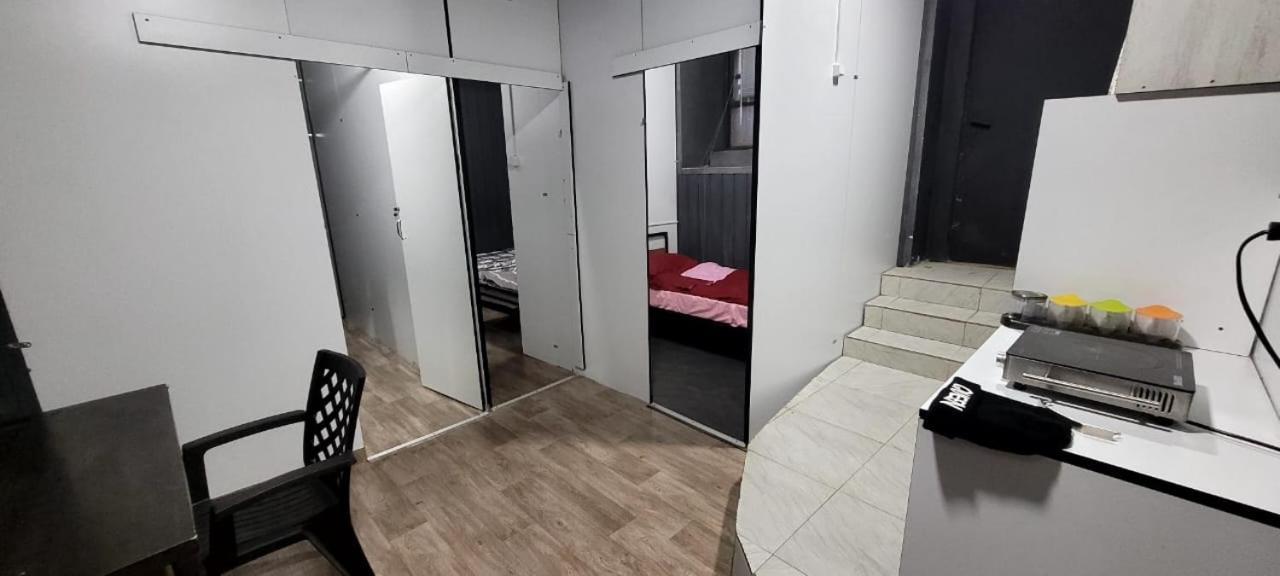 Kiev Hostel Tbilisi Eksteriør bilde
