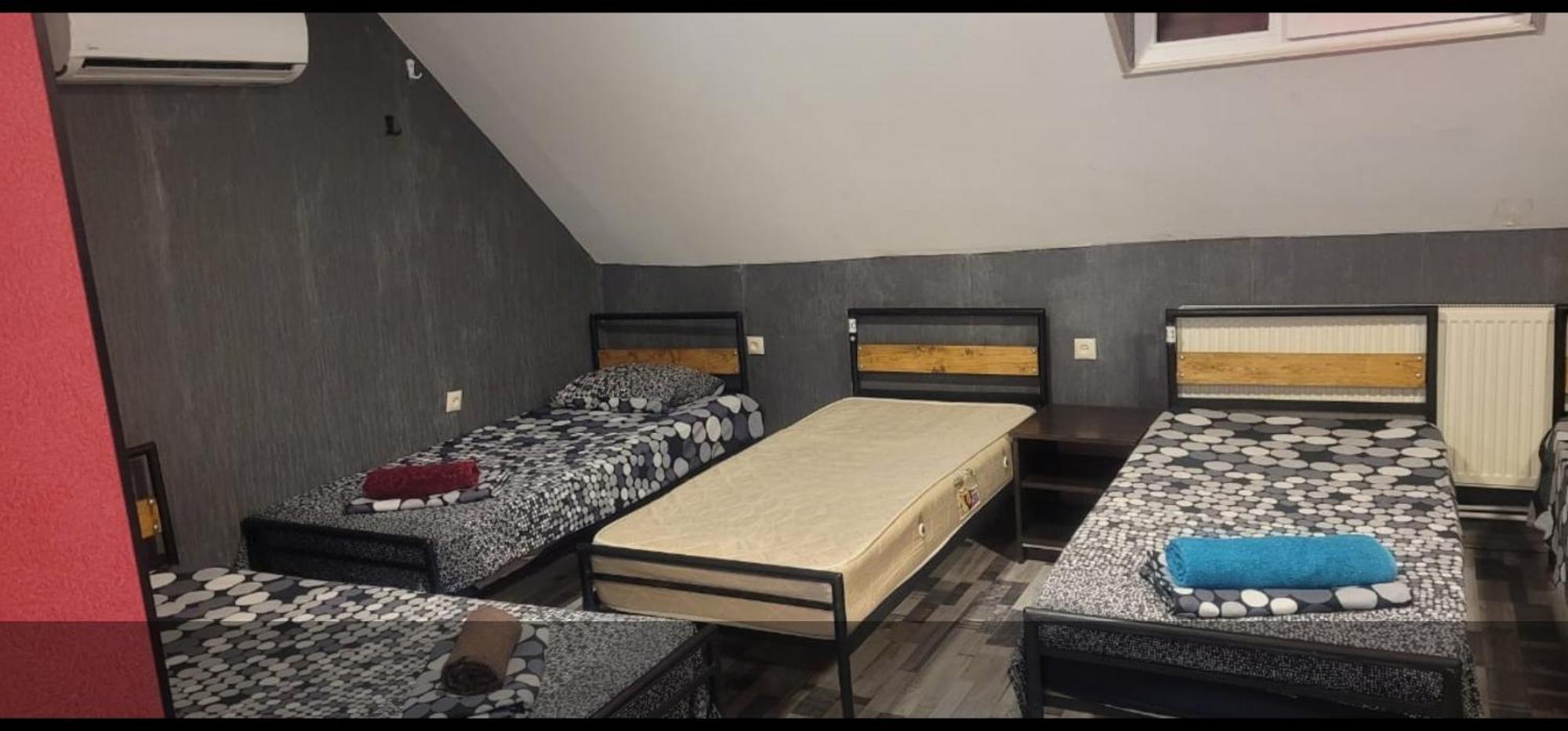Kiev Hostel Tbilisi Eksteriør bilde