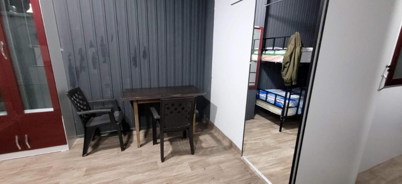 Kiev Hostel Tbilisi Eksteriør bilde