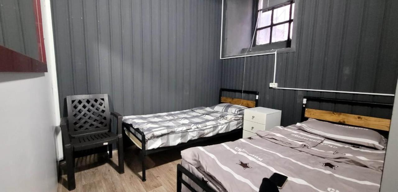Kiev Hostel Tbilisi Eksteriør bilde