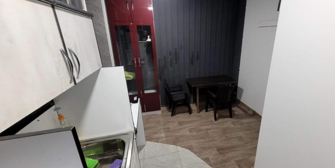Kiev Hostel Tbilisi Eksteriør bilde