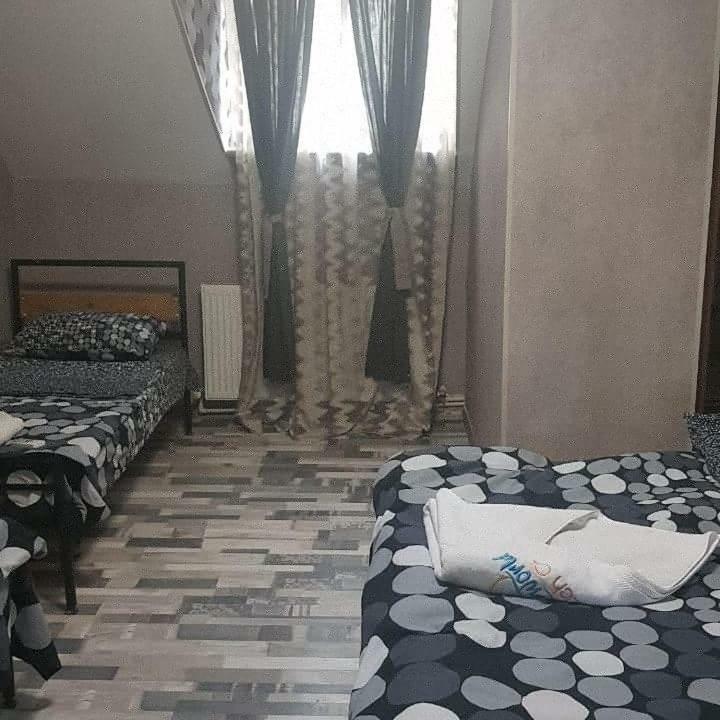 Kiev Hostel Tbilisi Eksteriør bilde