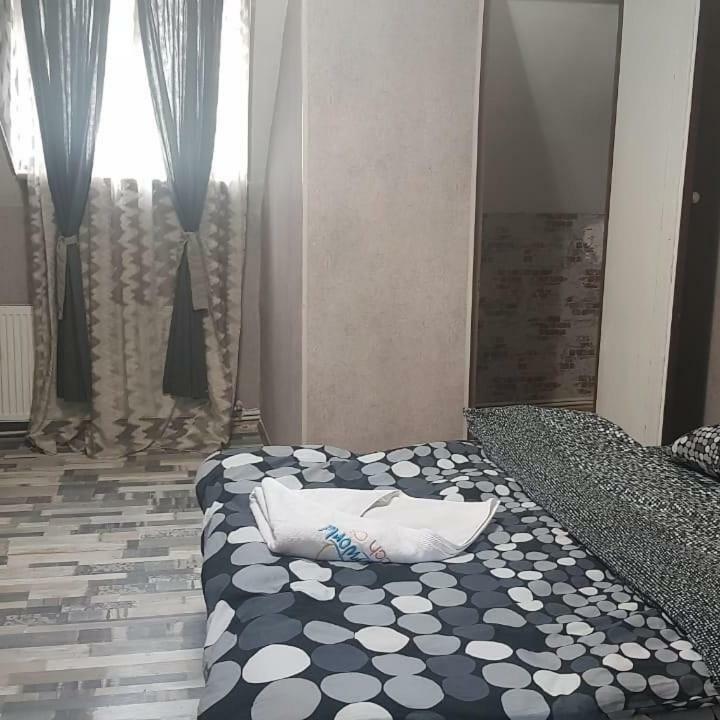 Kiev Hostel Tbilisi Eksteriør bilde
