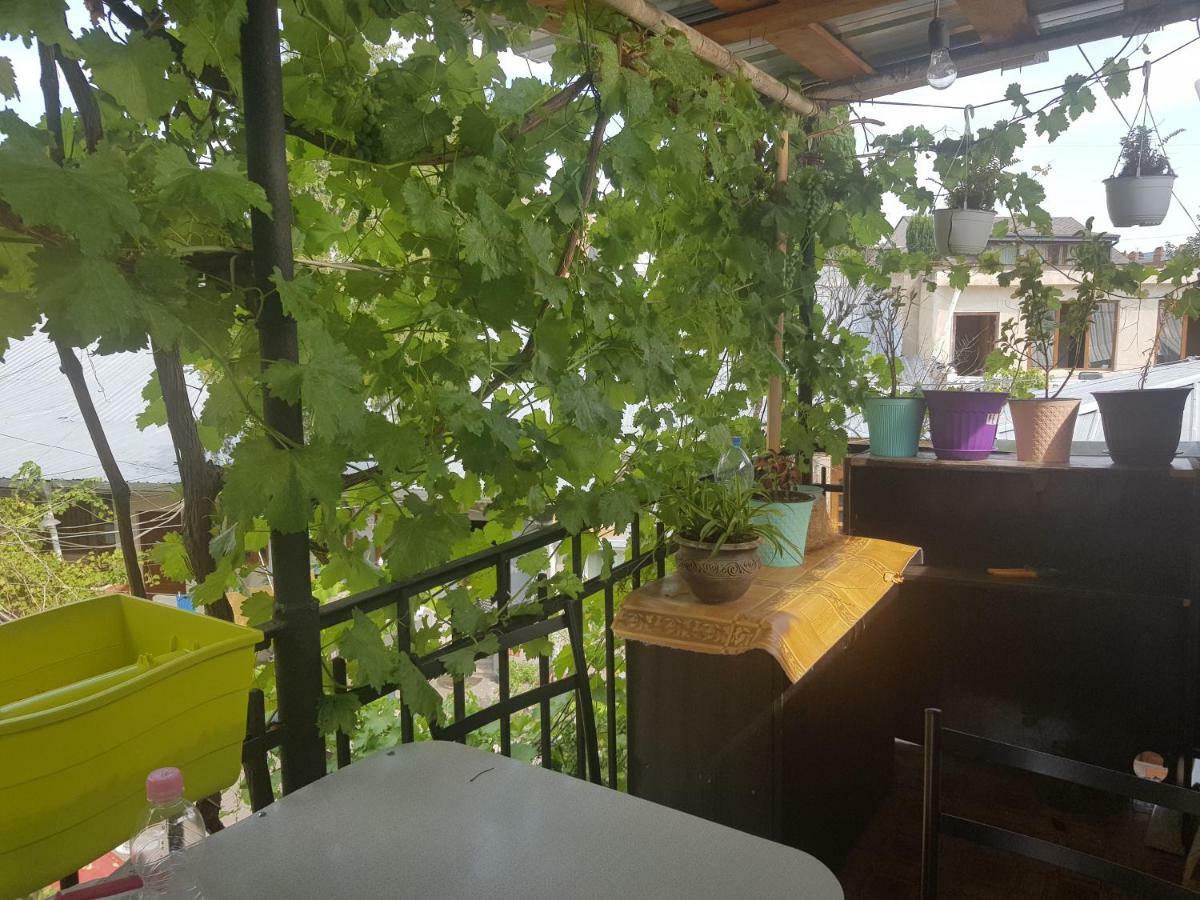 Kiev Hostel Tbilisi Eksteriør bilde