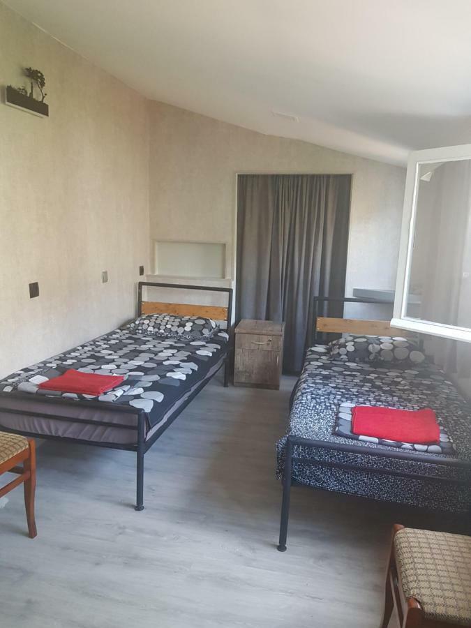 Kiev Hostel Tbilisi Eksteriør bilde