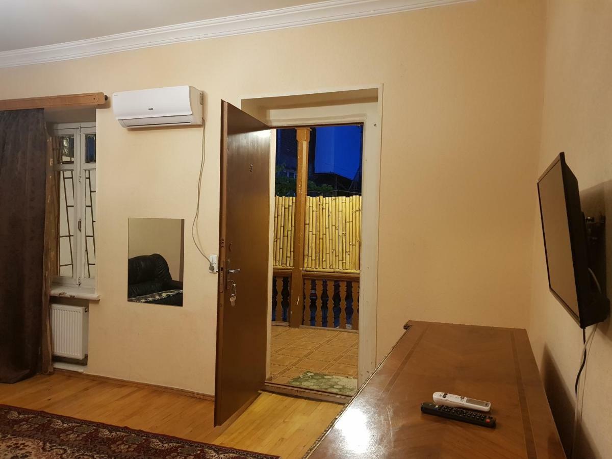 Kiev Hostel Tbilisi Eksteriør bilde